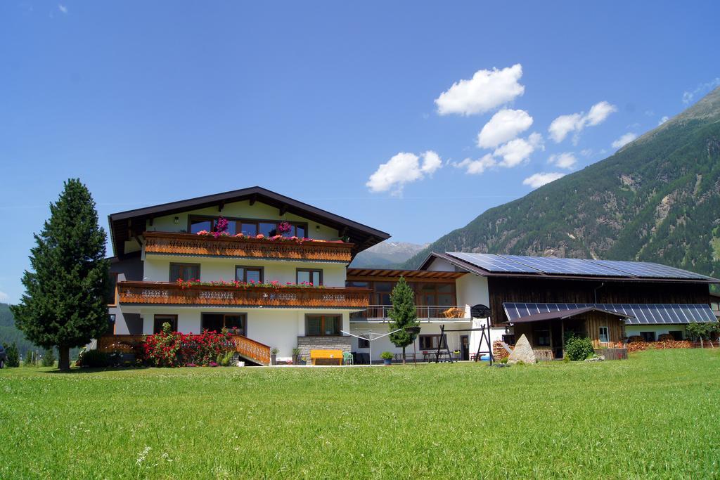 Apartments Bauernhof Dismasn Hof Längenfeld Exterior foto